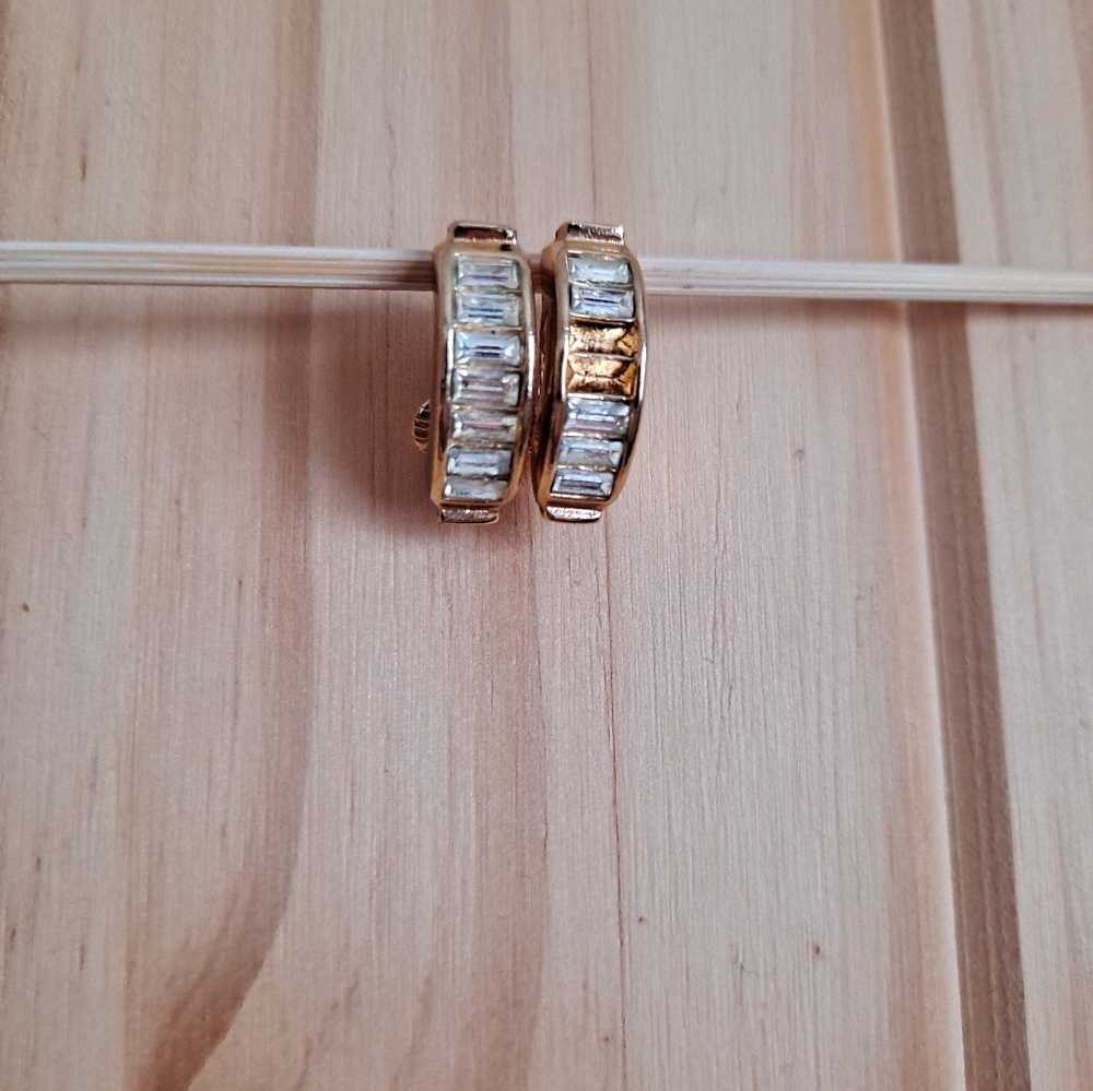Christian Dior Vintage Elegant Gold Tone 1/2 Hoop Earrings Flaw